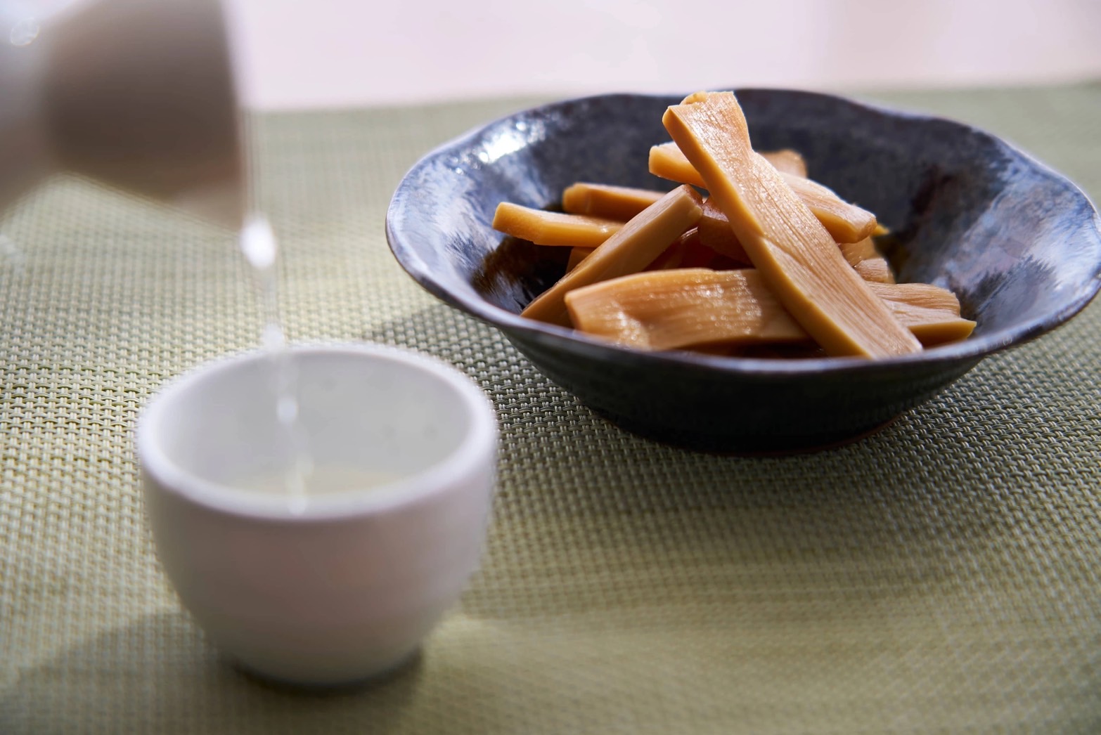 日本酒に合う鯛だし仕立ての上品な味付けメンマ｜和食と相性抜群｜メンマ屋大門